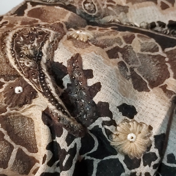 Pasmina brown/beige silk and wool floral embossed large shawl - Picture 2 of 8